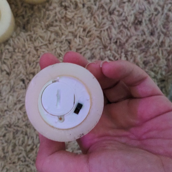 Battery operated votives x5 - Picture 2 of 3